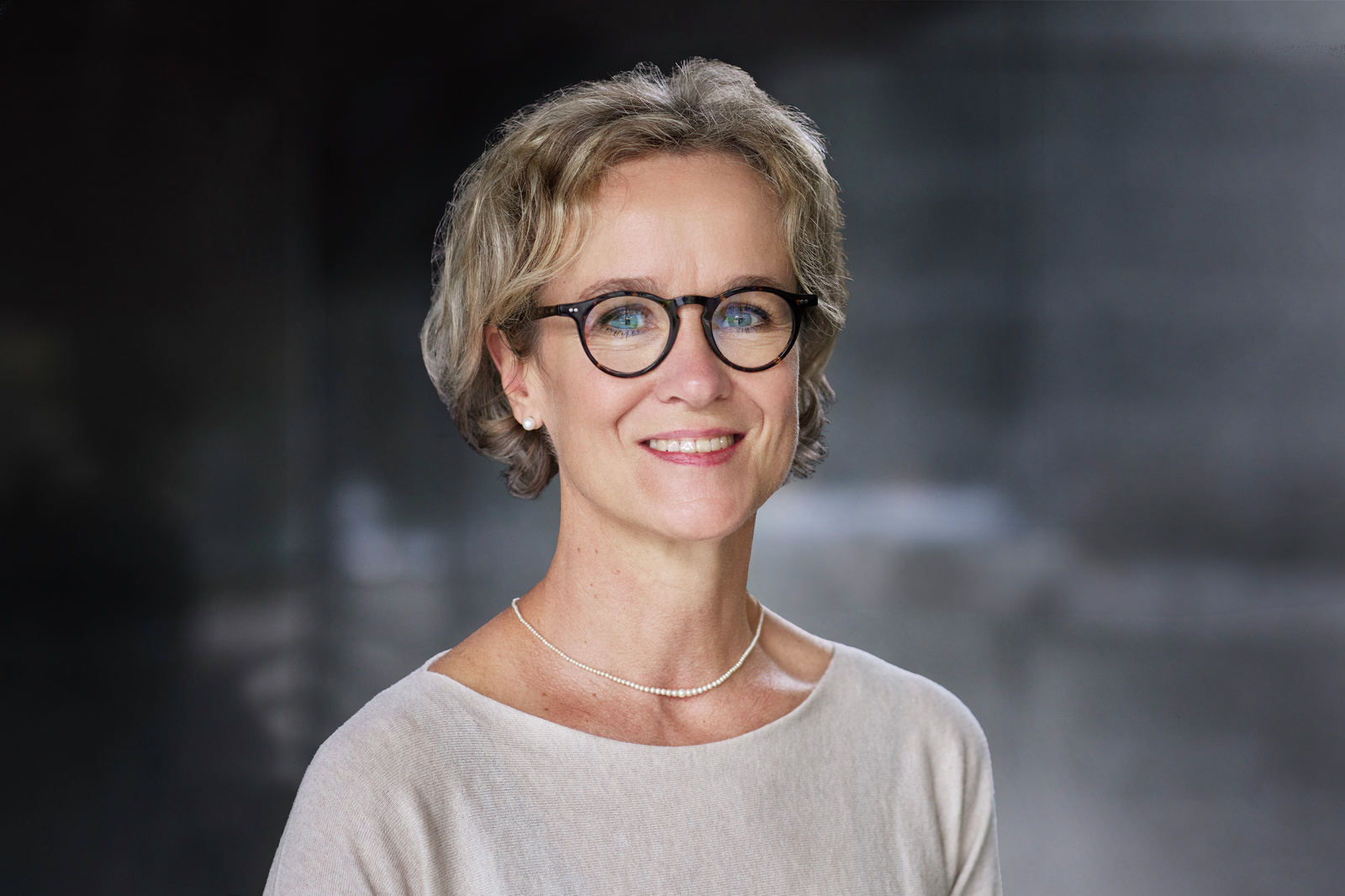 Prof. Dr. Annette Oxenius